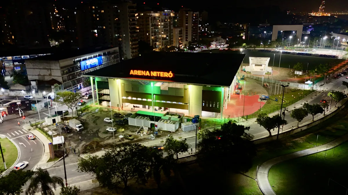 A Arena Niterói é a primeira arena indoor fora da cidade do Rio de Janeiro