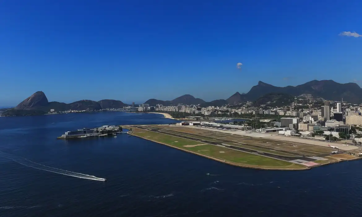 O incidente ocorreu quando a aeronave estava pousando por volta das 16h10 desta quinta-feira (27)