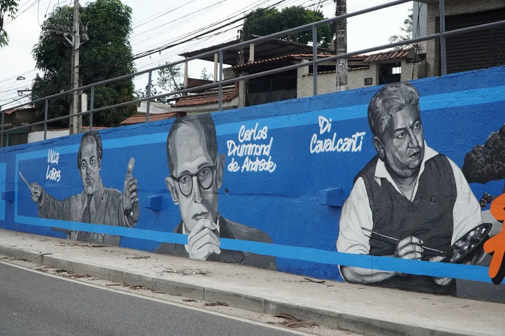 O painel está localizado na Avenida Presidente Kennedy, no sentido Centro, na altura do bairro São Miguel