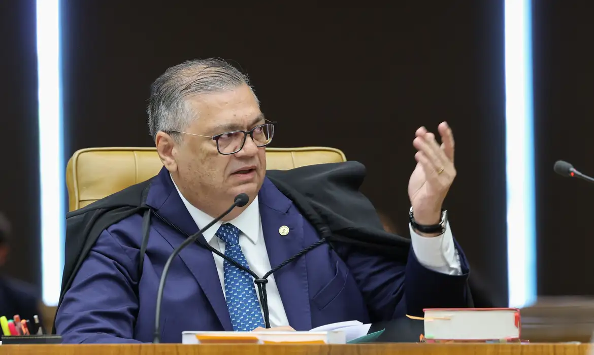 A decisão foi tomada após matérias jornalísticas revelarem que o ministro André Mendonça, antigo relator do caso Master, teve um encontro com Vorcaro