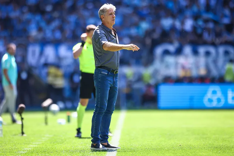 Jogo marcou a reestreia oficial de Renato Gaúcho no comando do Grêmio
