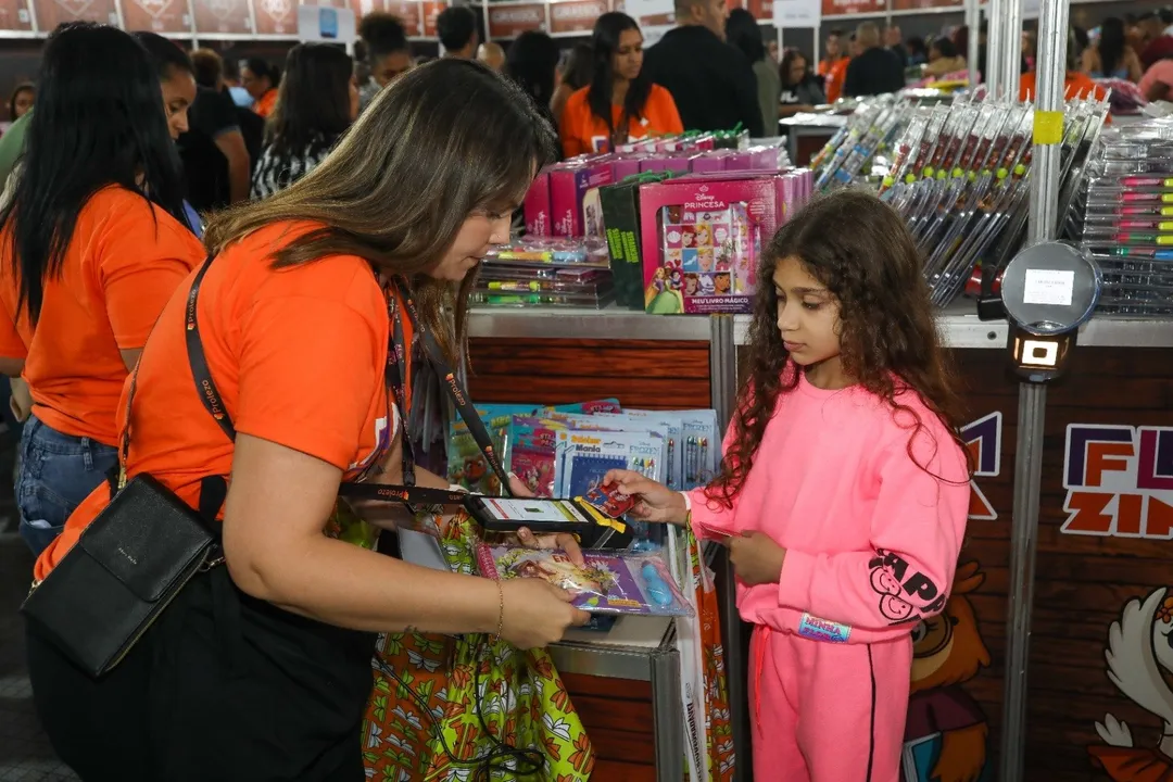 A proposta facilita o acesso aos livros e permite que estudantes e profissionais da educação escolham os títulos de seu interesse