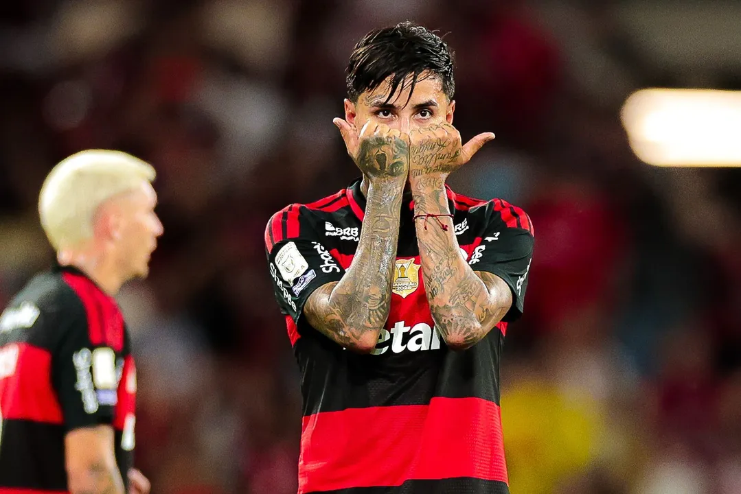 Flamengo acerta renovação de Pulgar com aumento salarial e multa maior