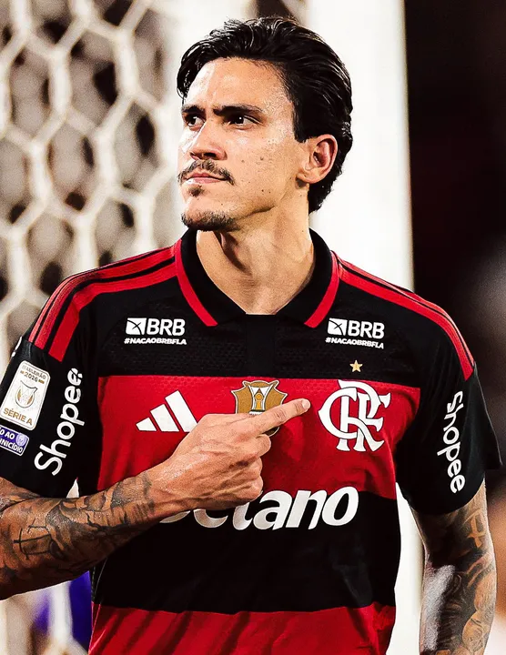 Pedro marcou o segundo gol do Flamengo e saiu chateado ao ser substituído