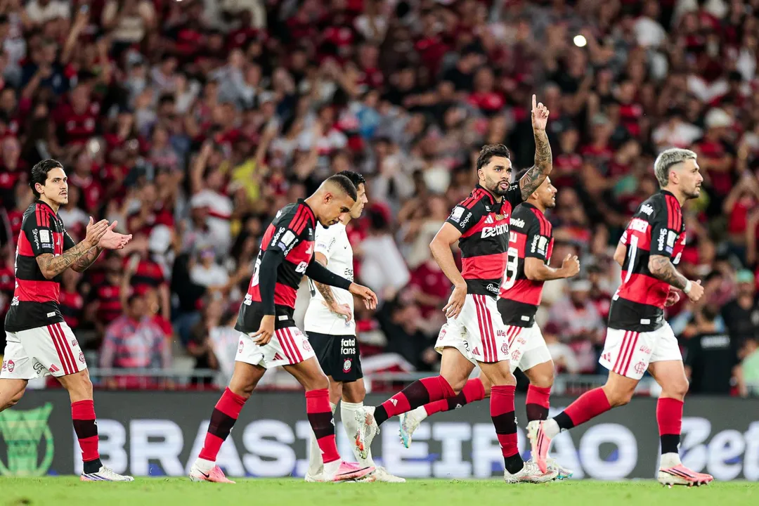 Após  sofrer empate no segundo tempo, Flamengo foi premiado com gol no fim do jogo, premiando entrega e boa atuação
