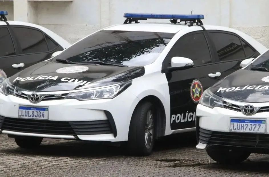 Policiais civis da 23ª DP (Méier), em conjunto com a 44ª DP (Inhaúma) e a Divisão Antissequestro (DAS) realizaram a prisão