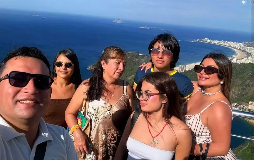 Influencer adolescente está entre as vítimas da queda de helicóptero na Vista Chinesa