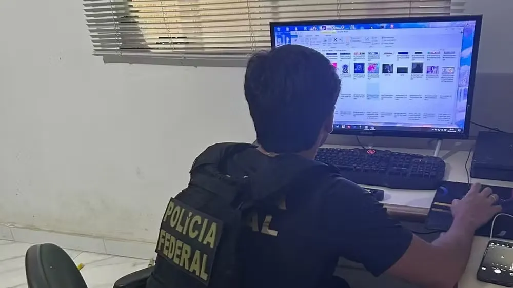 Jovem de 19 anos é preso por apologia ao nazismo na Zona Norte do Rio