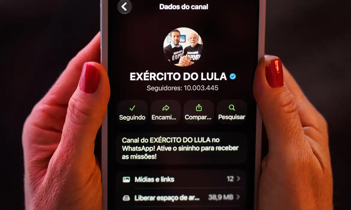O ministro tomou a medida após a campanha do candidato à reeleição Luiz Inácio Lula da Silva (PT) apresentar um mandado de segurança preventivo ao TSE