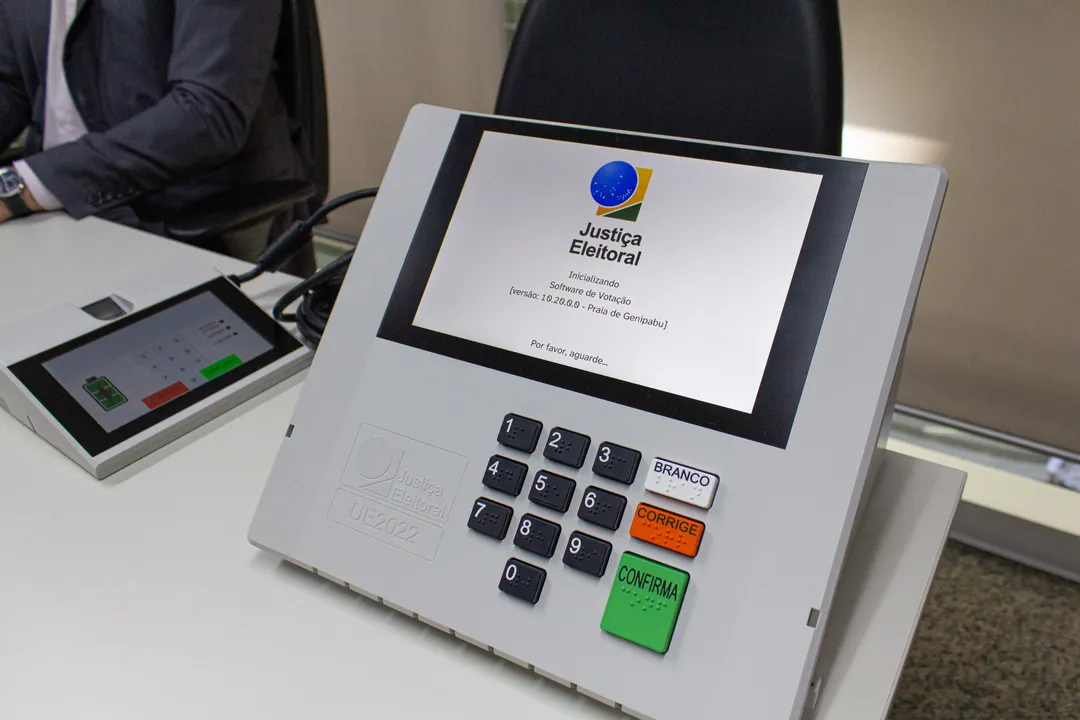 A Urna Eletrônica passa por uma série de teste de diferentes entidades para garantir a segurança e inviolabilidade do equipamento