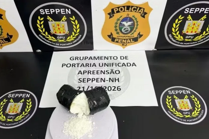 Uma mulher gravida tentou entrar com cocaína