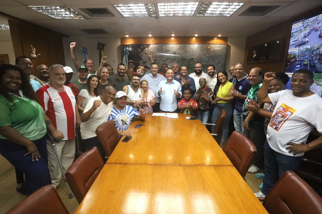 Niterói antecipa planejamento para o Carnaval 2027 e libera recursos para as escolas de samba