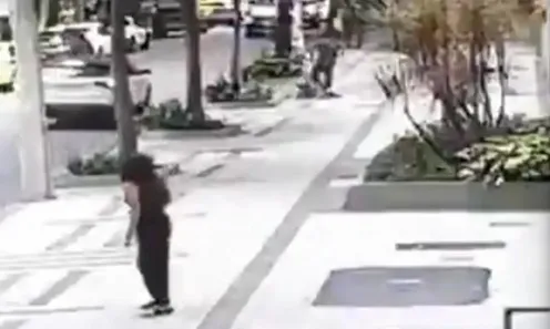 Equipes da Operação Leblon Presente, do bairro, chegaram em seguida e socorreram a vítima