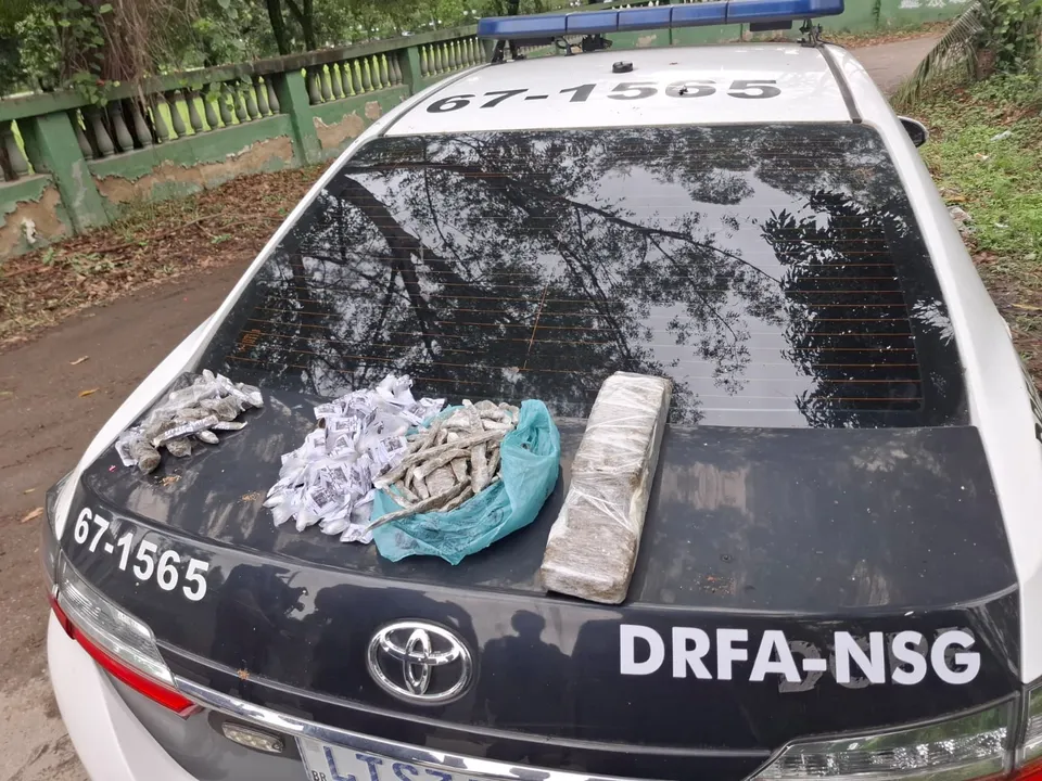 Drogas apreendidas nas duas prisões