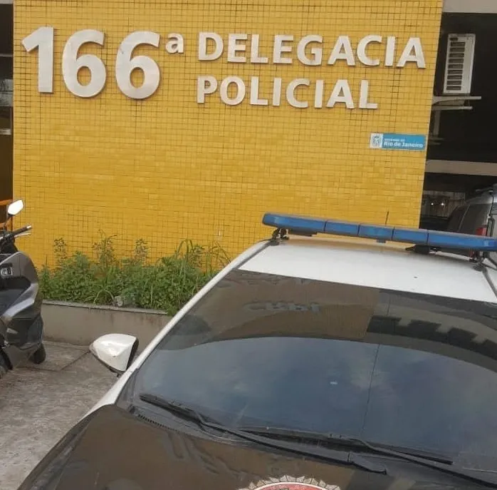 Policiais civis da 166ª DP (Angra dos Reis) realizaram a prisão