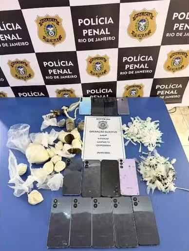 Oito aparelhos e cerca de um quilo de drogas em diligências realizadas em quatro unidades prisionais