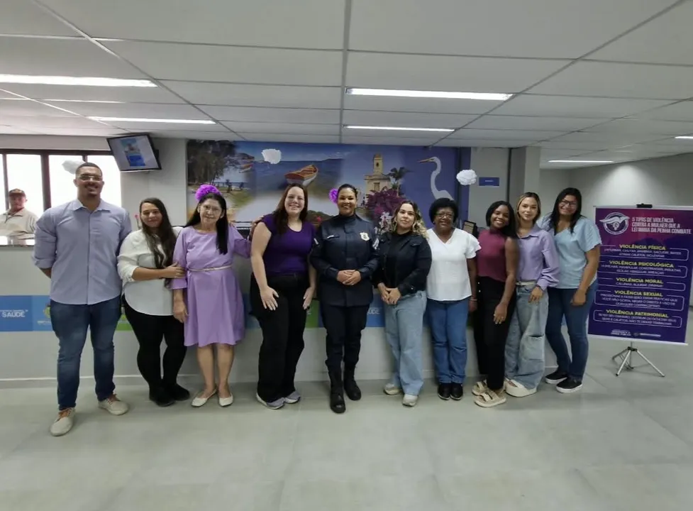 Organizada pela equipe de profissionais da Policlínica a atividade teve como objetivo ampliar o conhecimento sobre os direitos das mulheres, orientar sobre os canais de atendimento e apresentar os serviços que integram a rede de proteção às vítimas de violência