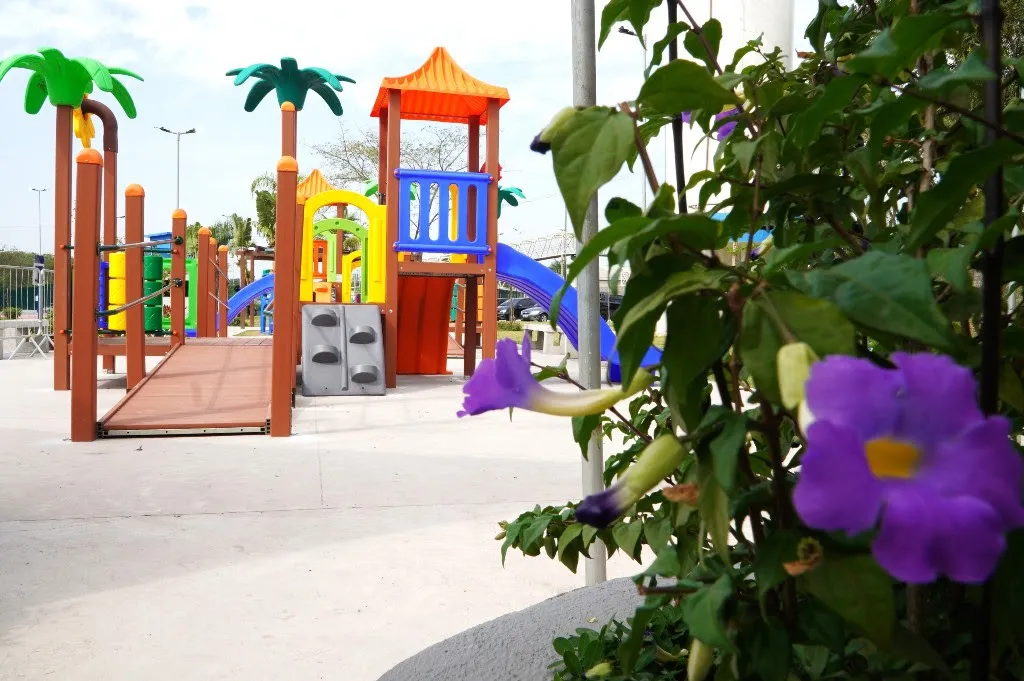 Os novos playgrounds infantis contam com acessibilidade para pessoas com mobilidade reduzida