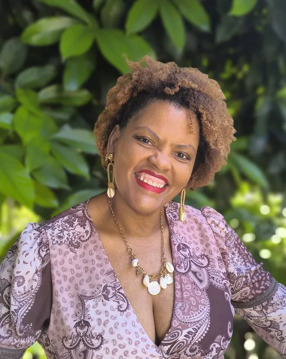 Para Sandra Gurgel, ampliar o repertório de pais e educadores é um passo importante para que o enfrentamento ao racismo não fique restrito ao discurso, mas possa se refletir nas relações e nas práticas cotidianas