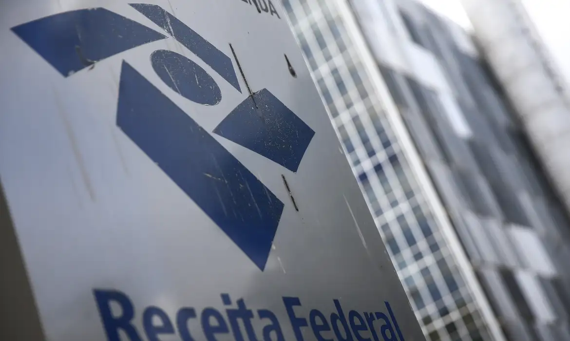 O pagamento será feito na conta ou na chave Pix do tipo CPF informada na declaração do Imposto de Renda