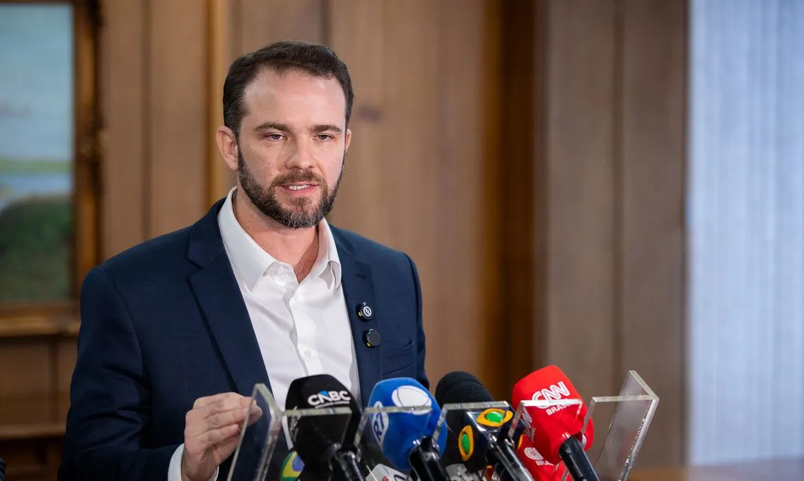 O valor representa um aumento de R$ 120, ou 7,4%, sobre os atuais R$ 1.621