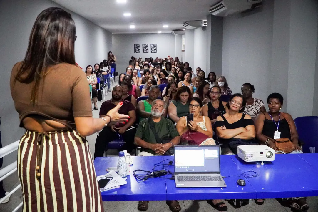 A iniciativa visa atualizar os manipuladores de merenda em relação à novas resoluções sobre alimentação escolar e o que muda no preparo da comida na escola, de acordo com o Programa Nacional de Alimentação Escolar (PNAE)