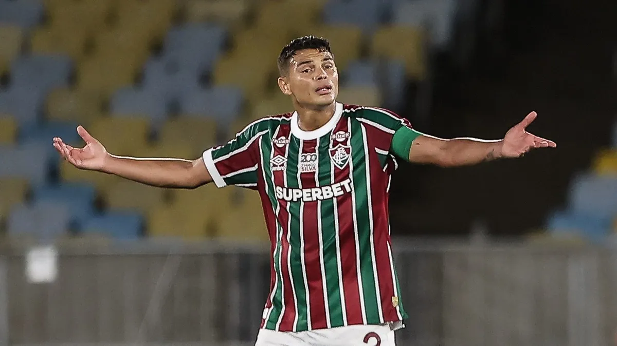 Thiago Silva sentiu dores na semana passada e, por isso, foi preservado do empate por 3 a 3 com o Athletico-PR