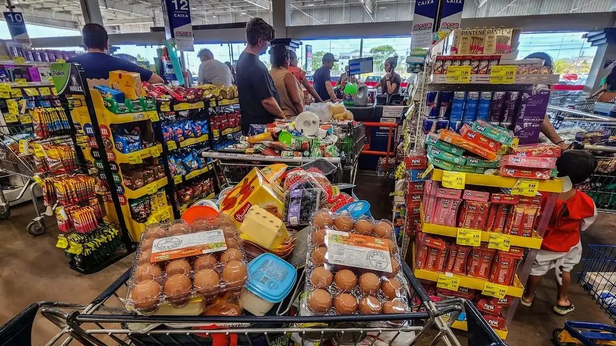 A ABRAS acredita que a medida provisória vem contribuindo para o aumento do consumo do povo brasileiro