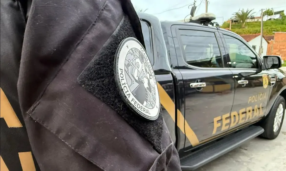 A ação investiga crimes de lavagem de dinheiro e ocultação patrimonial de organização criminosa