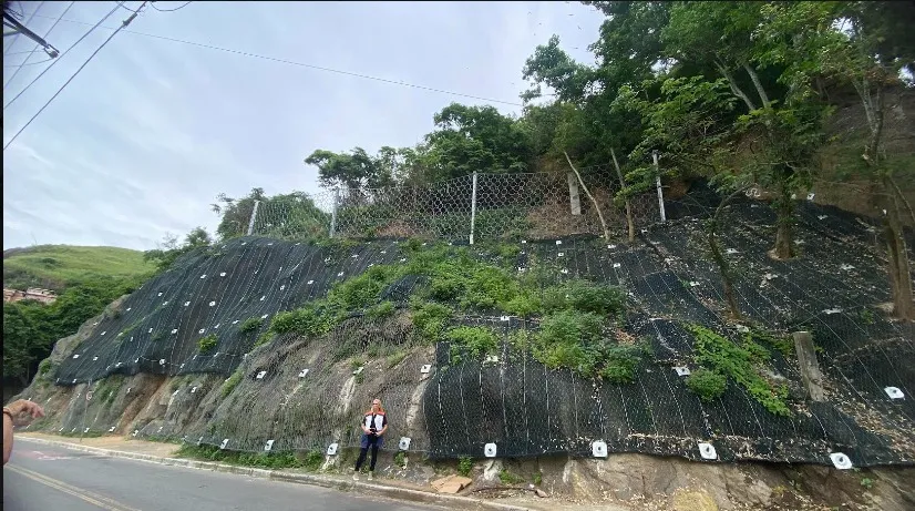 As obras cobriram uma área de 2.745 metros quadrados e fazem parte de uma série de obras que têm garantido mais segurança à população em todas as regiões de Niterói
