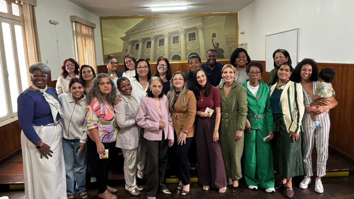 A programação contará com palestras, sessões de auriculoterapia, momentos de oração, confraternização e sorteios para as participantes