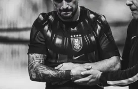 Após lesão no braço, Arrascaeta, do Flamengo, aparece nas redes sociais