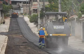 Bairros de São Gonçalo recebem obras de pavimentação e drenagem; veja as regiões beneficiadas