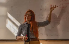 Dia dos Professores é feriado? Saiba quem pode folgar nesta quinta-feira