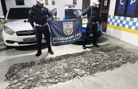 Dupla é presa com 18 quilos de maconha em carro