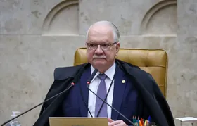 Fachin suspende decisões de Mendonça e Dino sobre diretor da PF
