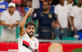 Flamengo faz grande partida, vence o Bahia por 3 a 0 e retoma liderança do Brasileirão
