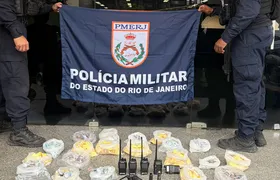 Homem é preso e menores são apreendidos na Favela da Linha, em Niterói