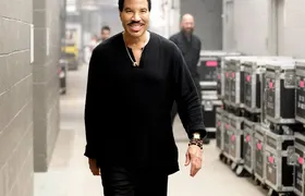Lionel Richie é internado em UTI após show nos Estados Unidos