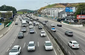 Luz começa a retornar em Niterói, mas trânsito segue congestionado na BR-101 e Avenida do Contorno
