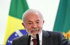 Mendonça dá 24h para remoção de posts sobre Lula e bandeira do Brasil