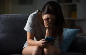 Mulheres: 1 em cada 10 com 16 anos ou mais já sofreram violência digital