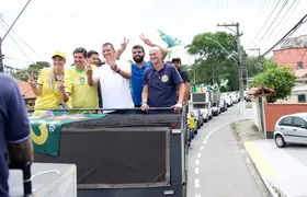 No Sul do RJ, Douglas Ruas agradece os votos recebidos e faz série de carreatas por Flávio Bolsonaro
