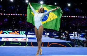 Rebeca Andrade conquista ouro e se torna tricampeã em Mundial de Ginástica Artística