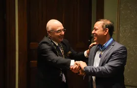 Rodrigo Neves recebe Ordem do Mérito Comercial Estácio de Sá