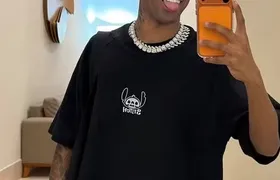 Sósia de Vini Jr faz harmonização facial para ficar ainda mais parecido com o craque