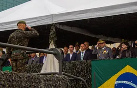 Tradicional desfile cívico-militar marca feriado de 7 de Setembro em Niterói; confira fotos