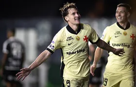 Vasco goleia o Coritiba por 5 a 0 e deixa o Z-4 do Brasileirão