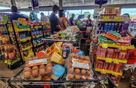 Brasileiros ampliam compras em supermercados após restrições às bets, aponta ABRAS
