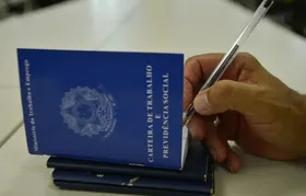 Desemprego cai para 5,2% e atinge menor nível em 14 anos